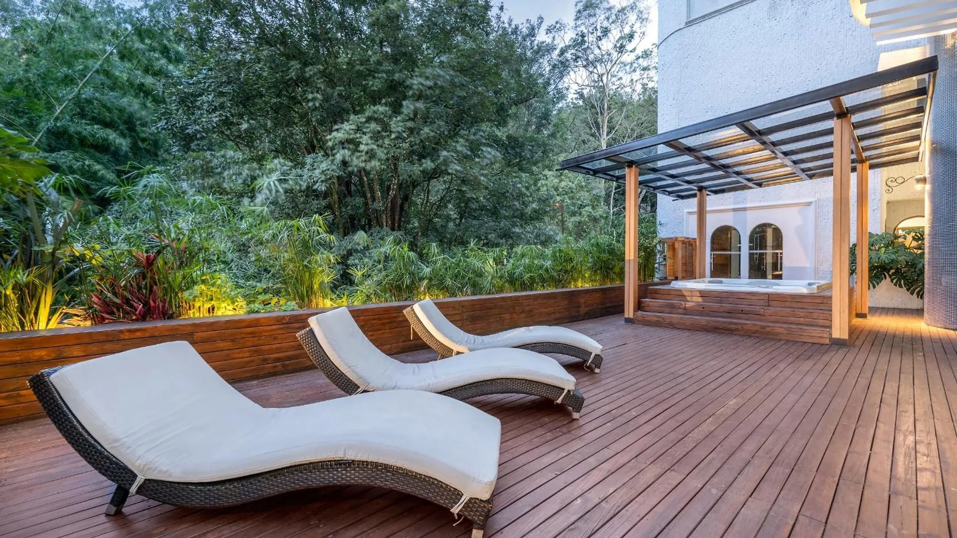 Apartment Stunning Luxury Penthouse With Spa And Concierge Medellin