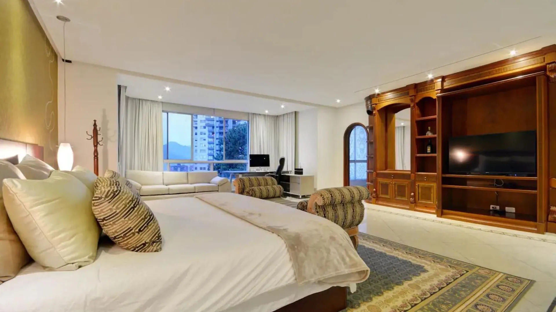 Stunning Luxury Penthouse With Spa And Concierge Medellin 0*,  Colombia