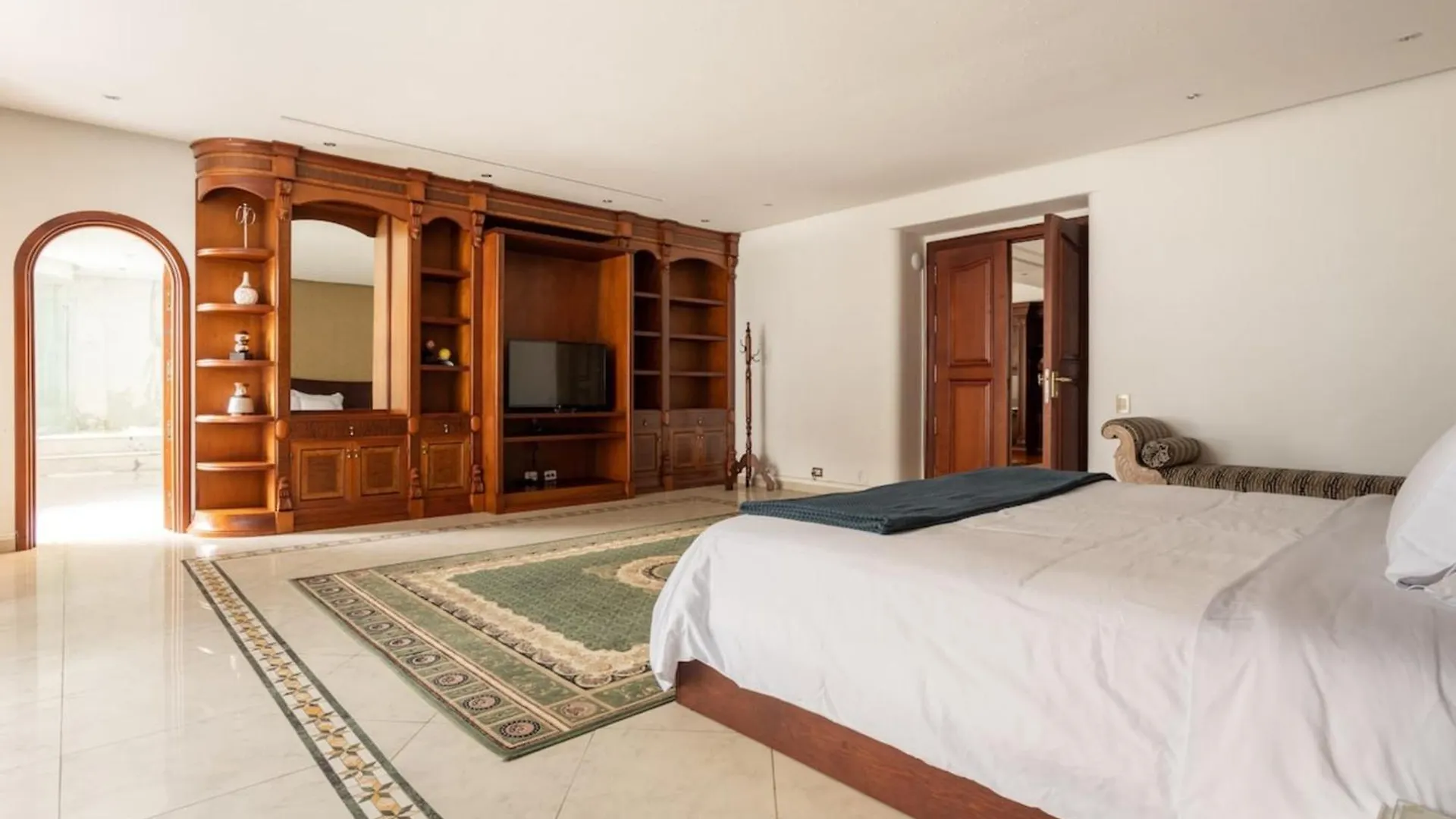 Stunning Luxury Penthouse With Spa And Concierge Medellín Apartament