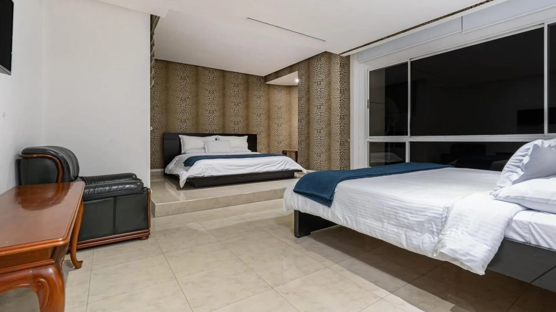 Stunning Luxury Penthouse With Spa And Concierge Medellín 0*,