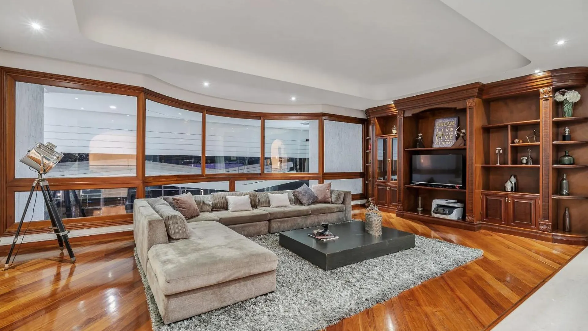 Stunning Luxury Penthouse With Spa And Concierge Medellín Apartament