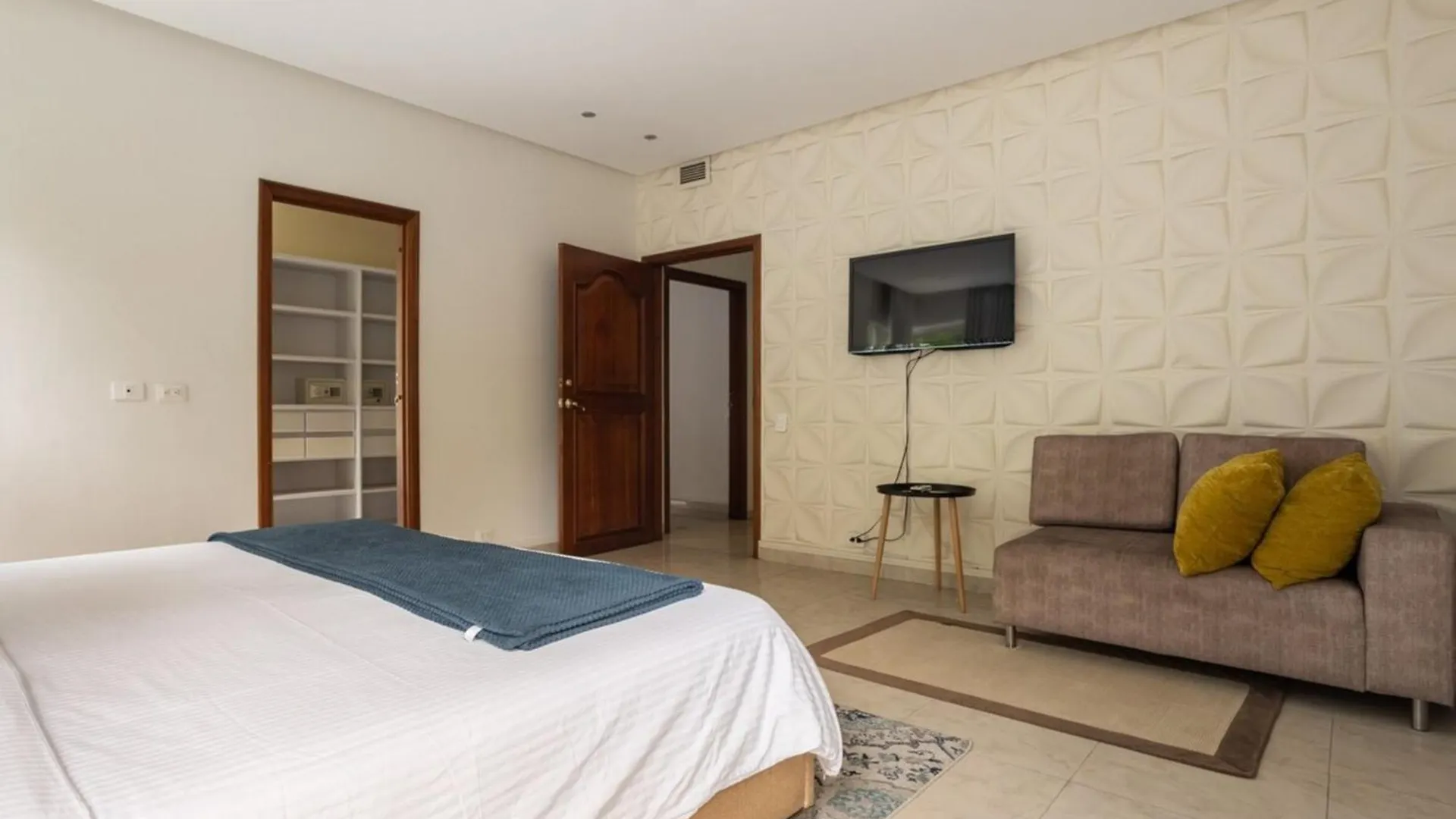 Stunning Luxury Penthouse With Spa And Concierge Medellín Kolombiya