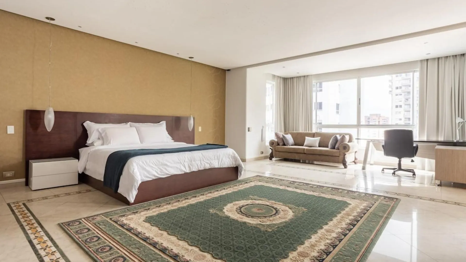 Stunning Luxury Penthouse With Spa And Concierge Medellín Kolombiya