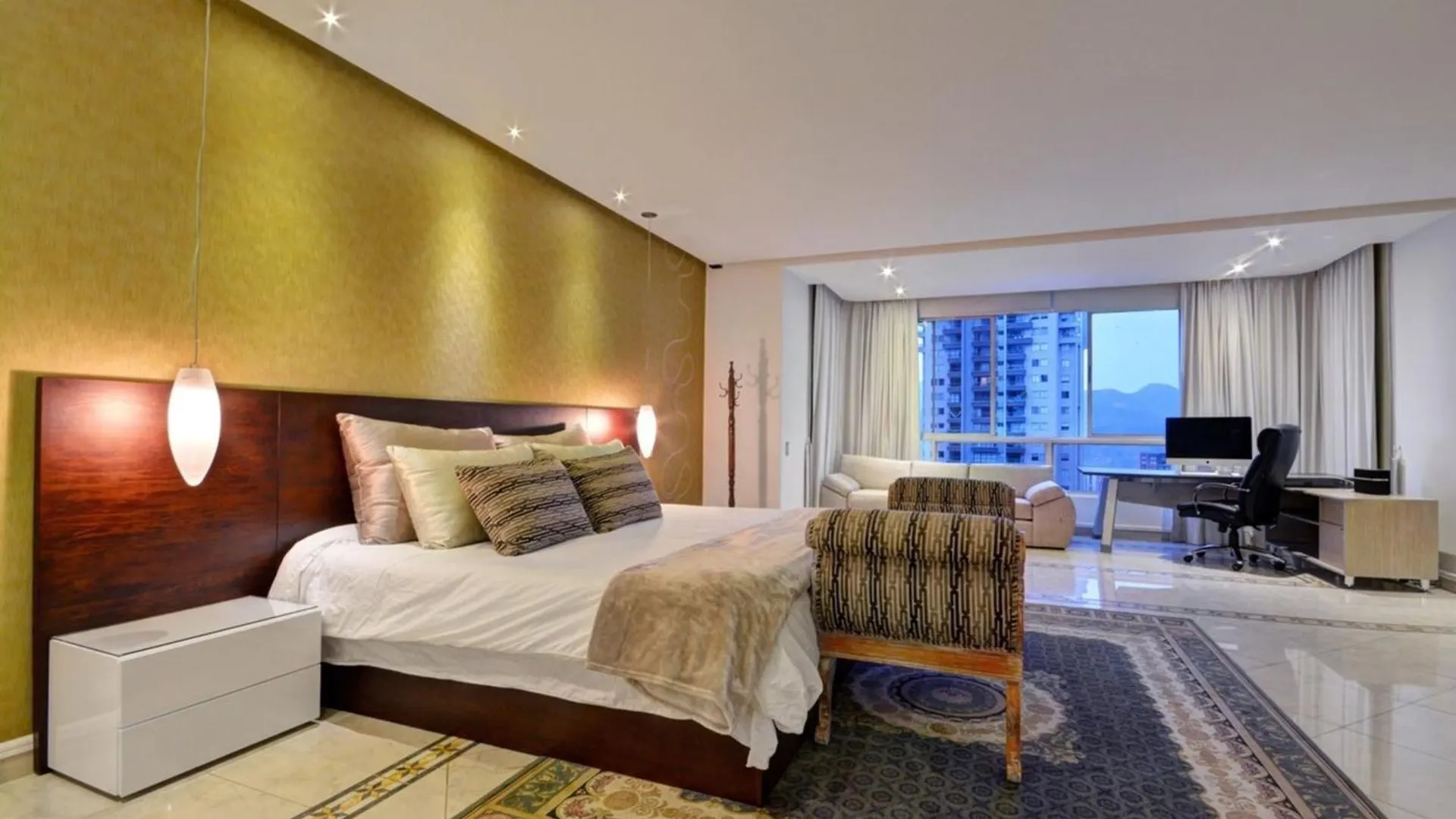 Stunning Luxury Penthouse With Spa And Concierge Medellín Daire