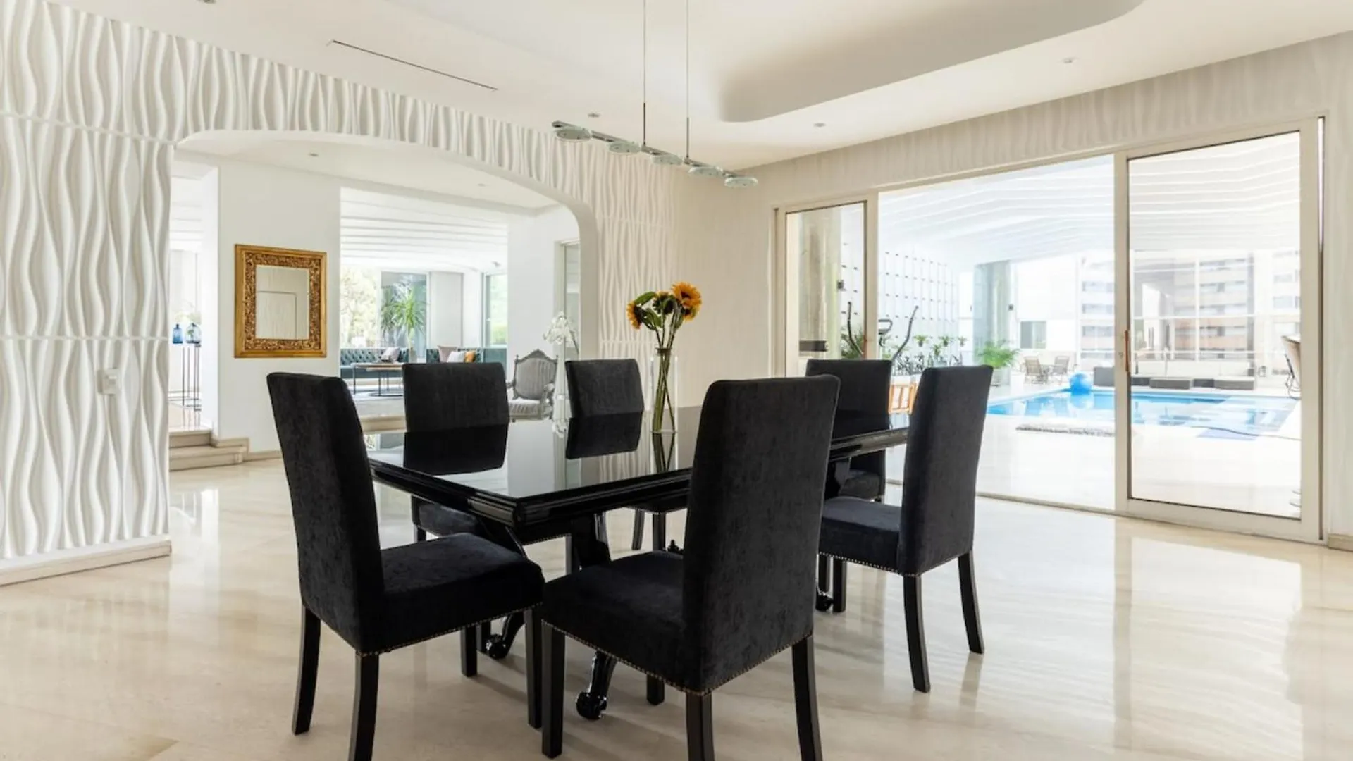 Stunning Luxury Penthouse With Spa And Concierge Medellín 0*,