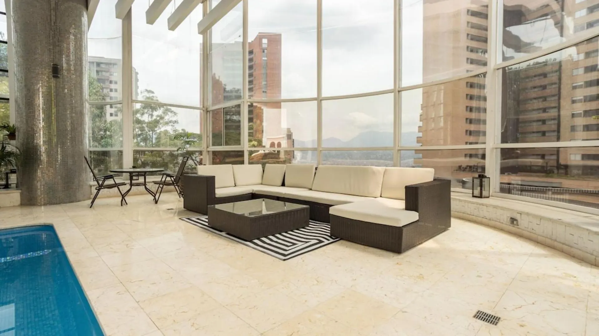 Stunning Luxury Penthouse With Spa And Concierge Medellín 0*,  Kolombiya